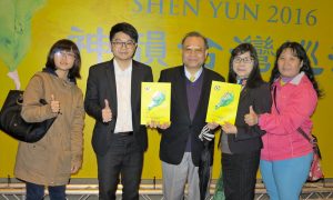 Learning More From Shen Yun Than Decades of Education