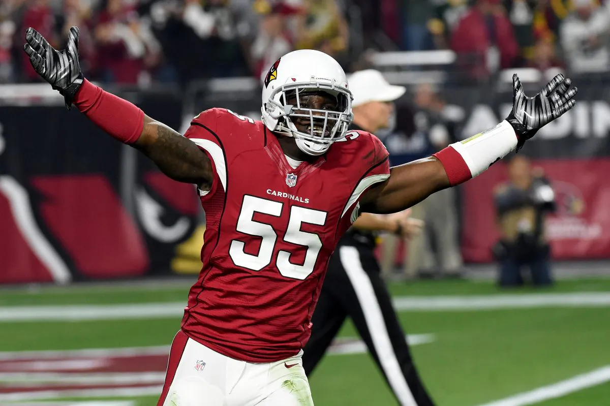 Linebacker Sean Weatherspoon played in 14 games for the  Arizona Cardinals in 2015. (Norm Hall/Getty Images)
