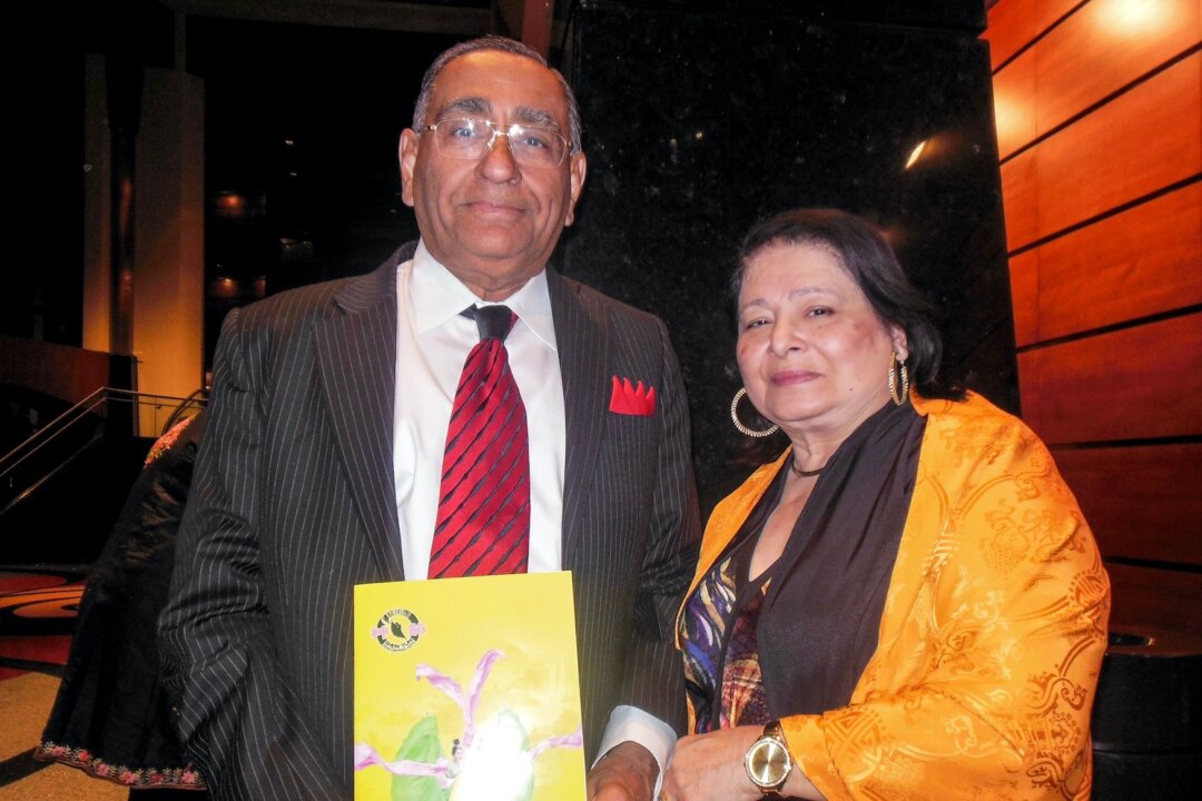 Parvez Wadia and Dilnavaz Wadia attend a Shen Yun performance at the Clay Center for the Arts & Sciences of West Virginia on March 30, 2016. (Sherry Dong/Epoch Times)