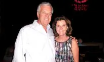 Pastor and CEO Find Shen Yun Unique and Enlightening
