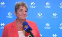Shen Yun Connects Audience to People of China