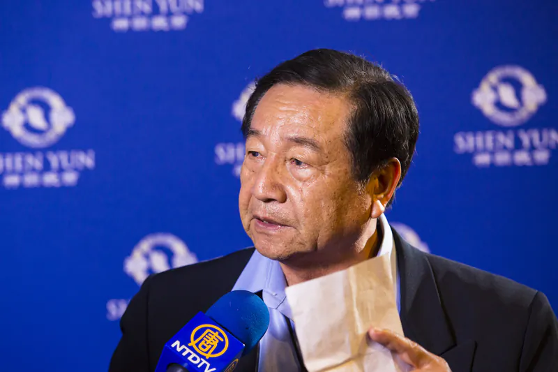 Calligrapher Hsieh Yung-Tien can’t wait to see Shen Yun’s first show in Tainan. (Chen Ting/Epoch Times)