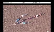 Kids Help Police Helicopter Track Down Crooks by Forming Human Arrow