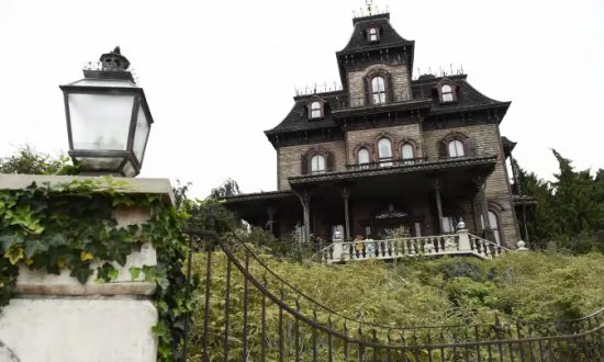 Horror in Disneyland Paris Haunted House; 45-year-old Employee Found Dead