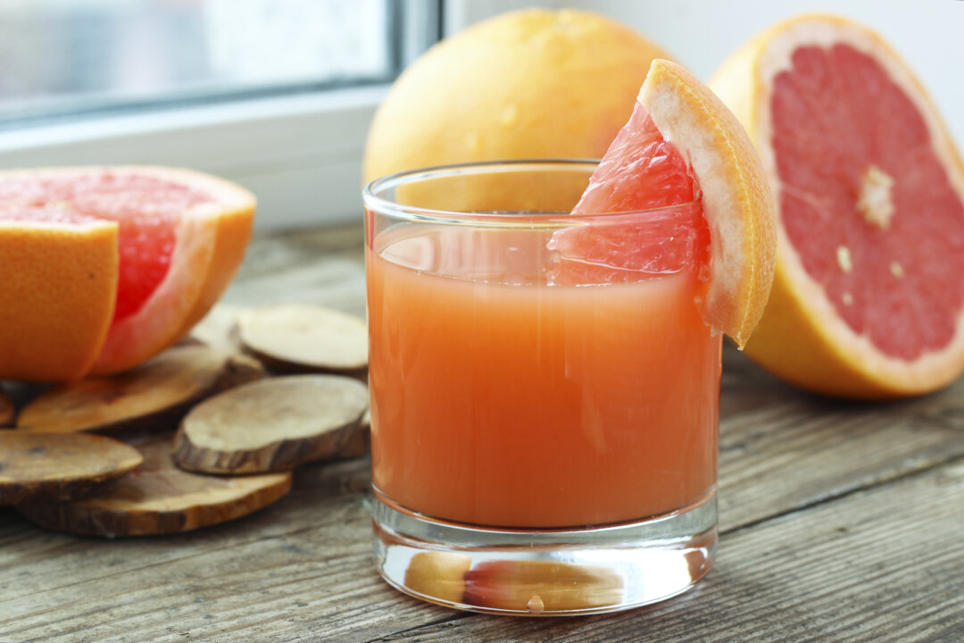 Women who ate grapefruit or drank its juice regularly had lower triglyceride levels (tesdei/iStock)