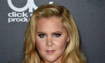 Amy Schumer ‘Apologizes’ to Tampa Trump Supporters