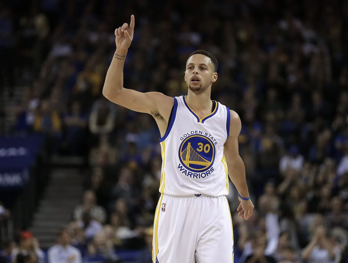 Golden State Warriors guard Stephen Curry is in line to win his second straight MVP award. (AP Photo/Ben Margot)