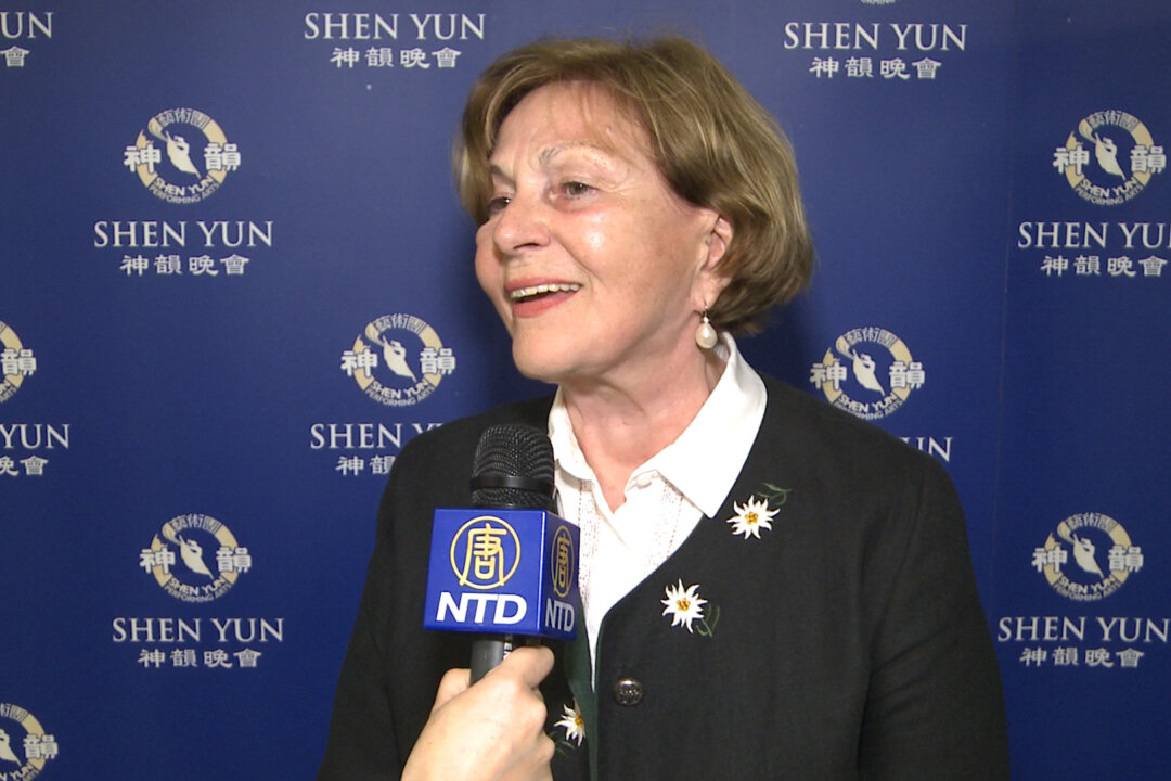 Professor of Art and Culture Gerlinde von Spannring enjoyed Shen Yun Performing Arts so much she wanted to attend the next day. (NTD Television)
