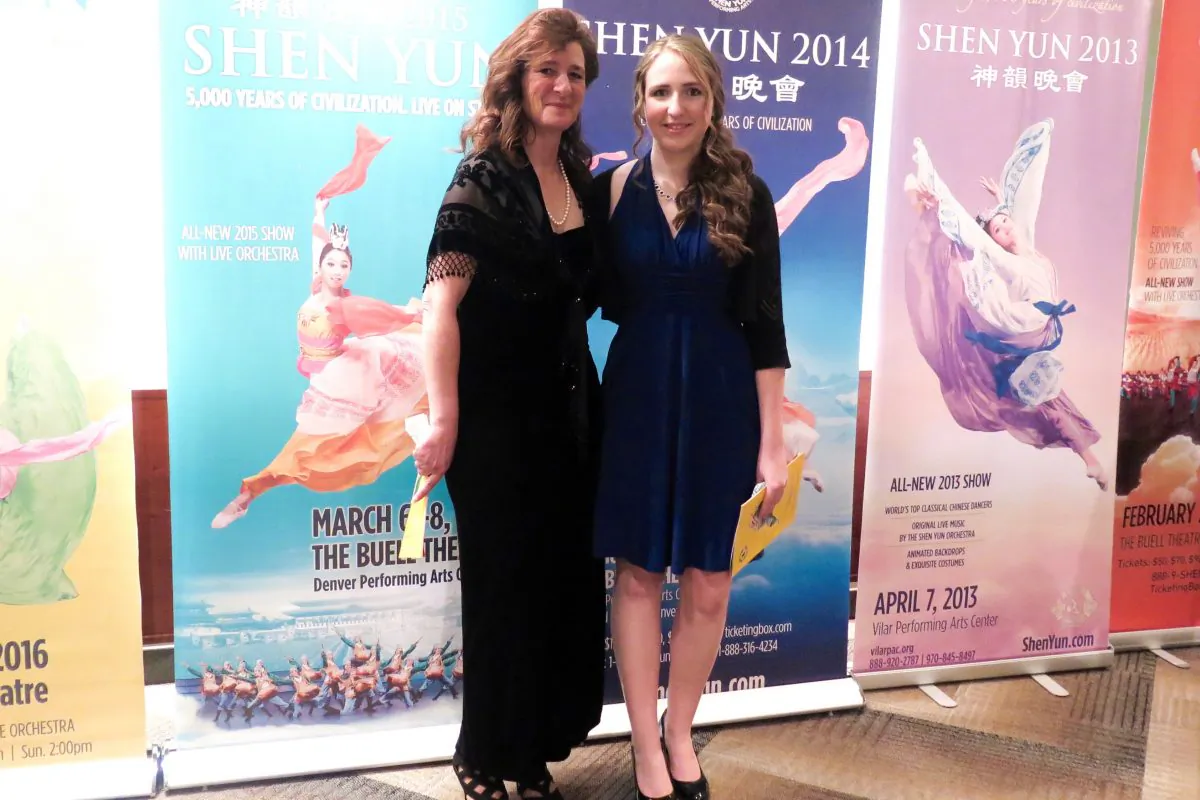 Ms. Lisa Denigan brought her niece, Joy Denigan, to Shen Yun, in Colorado Springs, to have a rich cultural experience. (Cat Rooney/Epoch Times) 