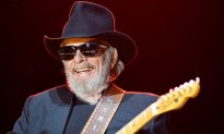 Dolly Parton and Other Country Stars Pay Tribute to Merle Haggard