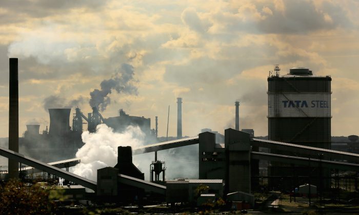 A view of the Tata Steel processing plant in Scunthorpe, England, on Oct. 19, 2015. (Christopher Furlong/Getty Images)