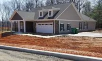 South Carolina House With Huge Design Flaw Leaves Reddit Users Confused–Can You Spot It?