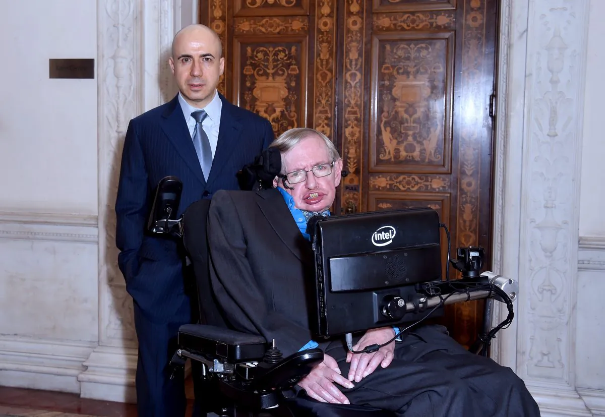 Billionaire Yuri Milner and Theoretical Physicist Stephen Hawking ahead of a press conference on the Breakthrough Life in the Universe Initiatives on July 20, 2015 in London, England.  (Stuart C. Wilson/Getty Images for Breakthrough Initiatives)