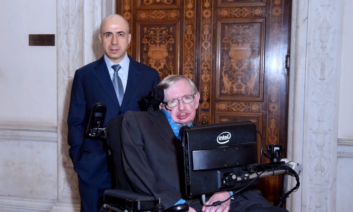 Billionaire Yuri Milner and Theoretical Physicist Stephen Hawking ahead of a press conference on the Breakthrough Life in the Universe Initiatives on July 20, 2015 in London, England.  (Stuart C. Wilson/Getty Images for Breakthrough Initiatives)