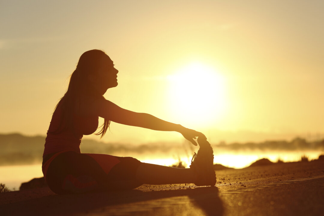 Stretching is low impact and safe to perform, especially for older people facing osteoarthritis. (AntonioGuillem/iStock)