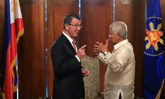 US Reveals Joint Patrols in South China Sea With Philippines
