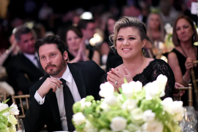Brandon Blackstock (L) and singer/songwriter Kelly Clarkson at the JW Marriott Phoenix Desert Ridge Resort & Spa on March 28, 2015 in Phoenix, Arizona. (Michael Buckner/Getty Images for Celebrity Fight Night)
