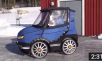 Swede Designs Tiny Bike-Car for Healthy Commuting in Tough Weather