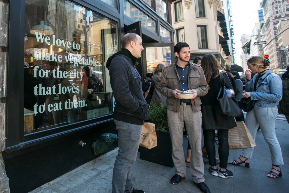 The Dig Inn eatery in the Flatiron District of Manhattan on April 15, 2016. (Benjamin Chasteen/Epoch Times)