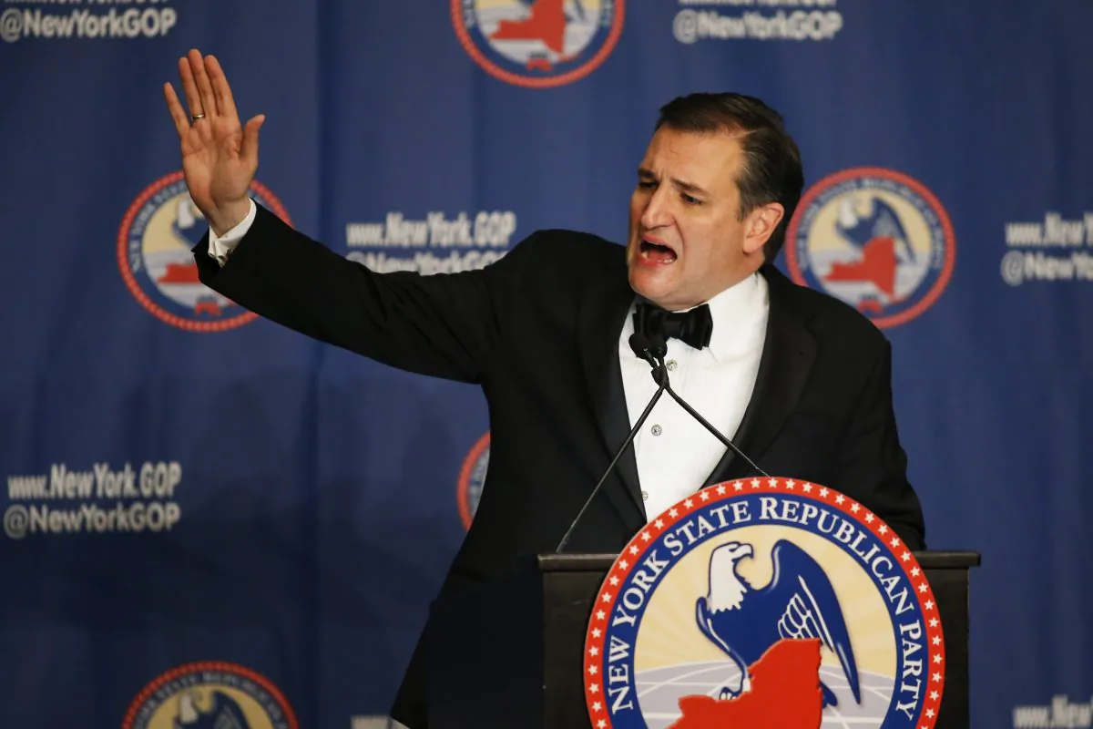 Republican presidential candidate Sen. Ted Cruz (R-TX) waves to the guests after speaking at the 2016 annual New York State Republican Gala on April 14, 2016 in New York City. (Eduardo Munoz Alvarez/Getty Images)