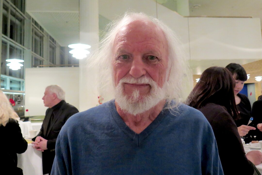 Svend Aage Madsen, considered one of Danish literature's greatest writers, at the Shen Yun performance at the Music House Aarhus in Aarhus, Denmark on April 12, 2016. (Wenhua/Epoch Times)