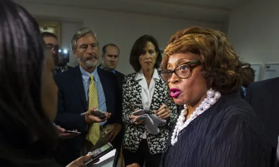 Convicted Former Florida Congresswoman Seeks Return to House