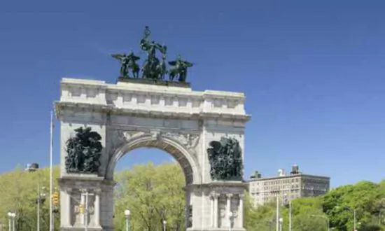 Would-Be Rapist With Knife Attacks Jogger in Prospect Park,  Jogger Fights Back