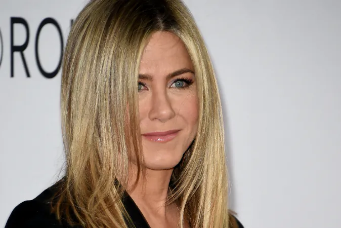 Jennifer Aniston arrives for the premiere of 'Mother's Day' at TCL Chinese Theatre IMAX in Hollywood, California on April 13, 2016. (MARK RALSTON/AFP/Getty Images)
