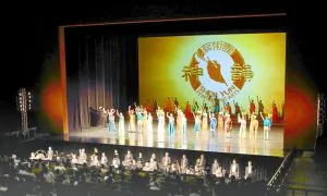Mainland Chinese Hope Shen Yun Can Thrive in China