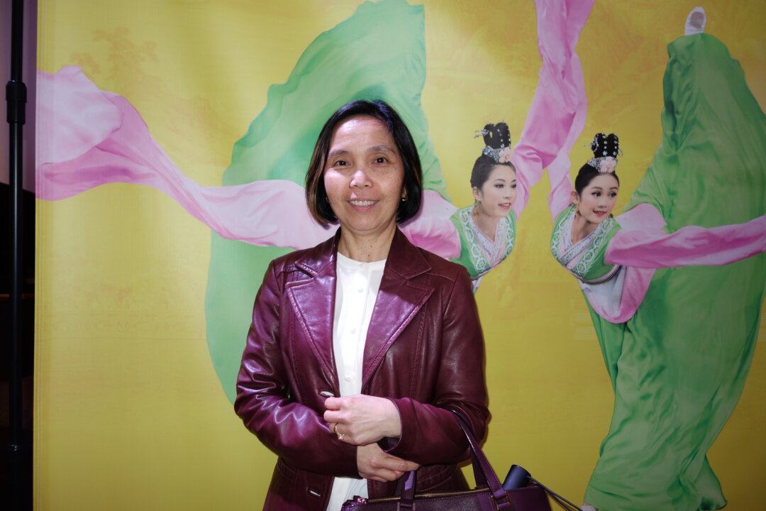 Melbo Belo at the Shen Yun performance at the Sony Centre for the Performing Arts in Toronto on April 21, 2016. (Becky Zhou/Epoch Times)
