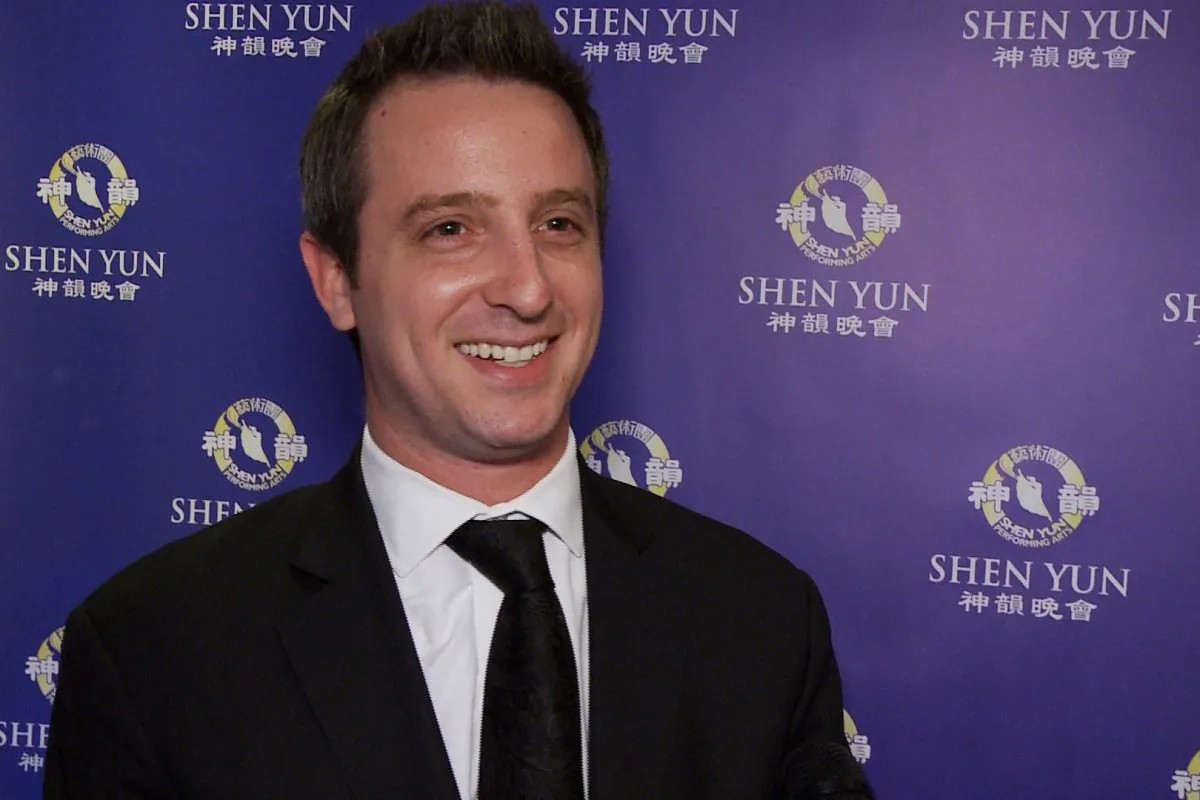 Immigration lawyer Dov Maierovitz praised Shen Yun's magical scenes after taking in the performance on opening night at the Sony Centre for the Performing Arts on April 21, 2016. (NTD Television)