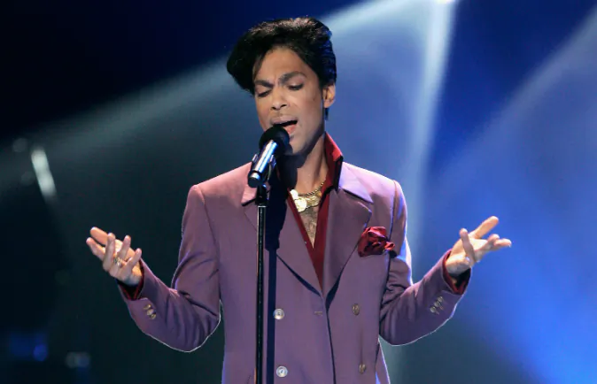 Musician Prince performs onstage during the American Idol Season 5 Finale on May 24, 2006 at the Kodak Theatre in Hollywood, California. (Photo by Vince Bucci/Getty Images)