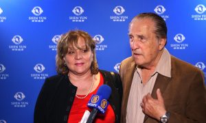 Shen Yun Minimizes the Pain of Grief-Stricken Family