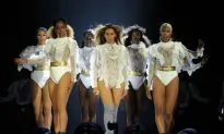 Beyonce Sells ‘Boycott Beyonce’ T-Shirts at ‘Formation’ Tour