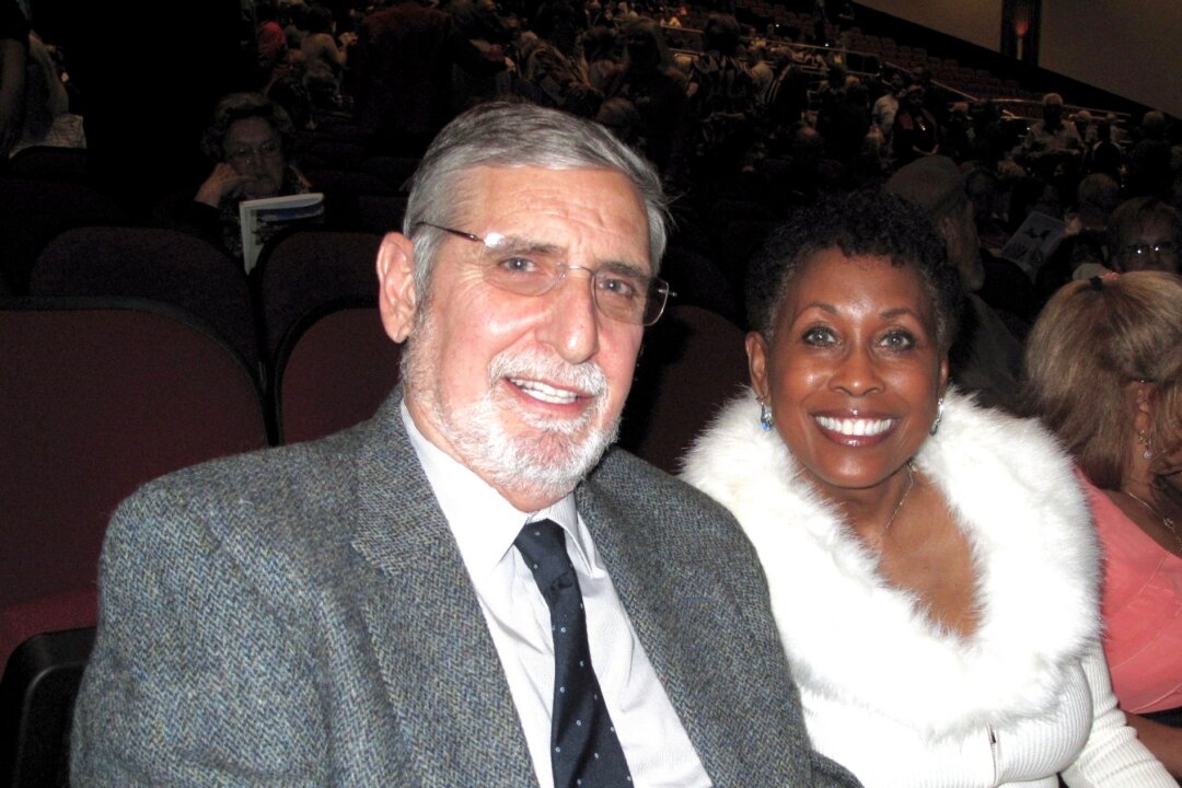 Gary Graupman, with wife Glenda Rust, attend Shen Yun Performing Arts, at the Rabobank Theater, on the evening of April 28, 2016. (Yaning Liu/Epoch Times)