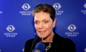 Artists Moved to Joy and Tears With Fresh Expression of Shen Yun