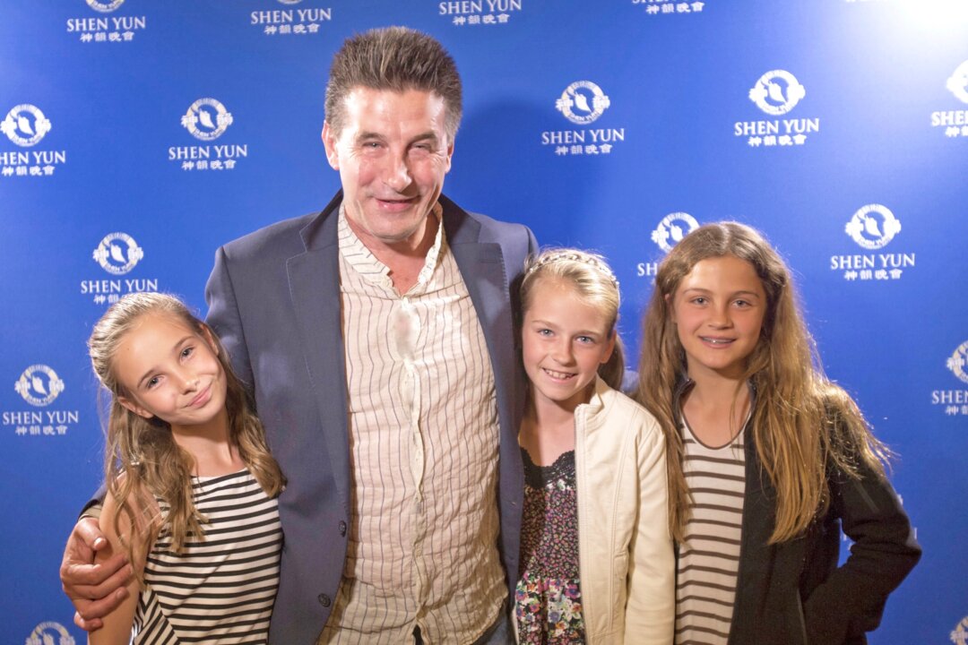 William Baldwin with his daughter Brooke, and Amelia, and another friend, after watching Shen Yun Performing Arts at the Granada Theater in Santa Barbara on the evening of April 30, 2016. (Courtesy of NTD Television)