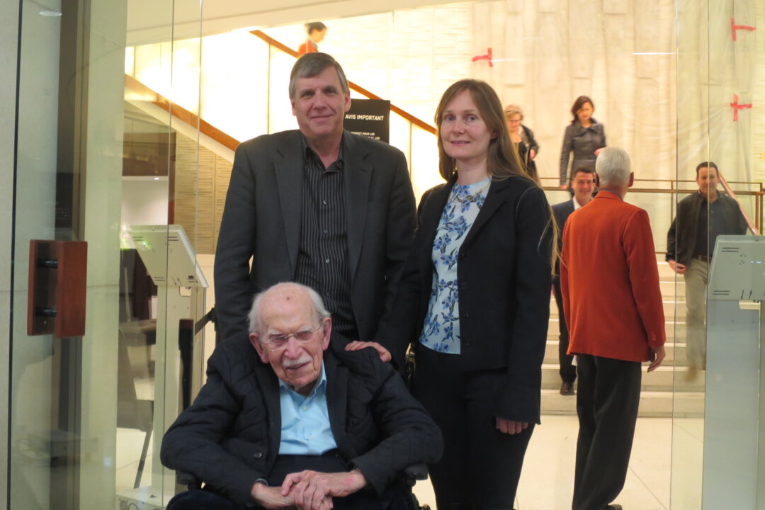 Jon Druhan and his sister, Maggie Kaussen, brought their father to see Shen Yun Performing Arts at Place des Arts in Montreal to celebrate his 97th birthday, on April 30, 2016. (Weiya Yang/Epoch Times)