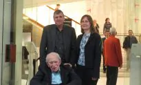 Company Director and Sister Celebrate Father’s 97th Birthday At Shen Yun