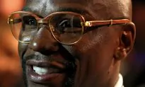 Floyd Mayweather, Jr.: Boxer Hints Coming out of Retirement Is a Possibility