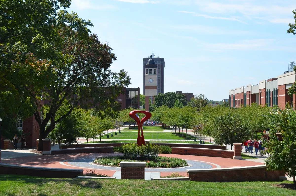 View from the middle of Western Kentucky University campus in Bowling Green, Ky. (Bbadgett/Wikimedia, CC BY-SA)