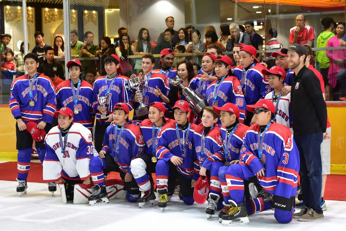 HK Select winners of the Bantam A division of the Youth Hokey 5’s at Mega Ice on Saturday April 30, 2016. (Bill Cox/Epoch Times)
