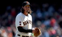 Jeff Samardzija: San Francisco Giants Starting Pitcher Snaps Bat Over Knee Following Strikeout