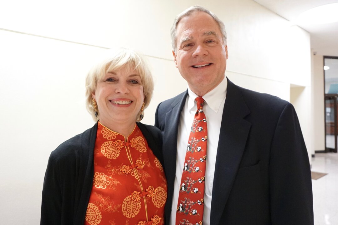 Cindy and Marty Miller enjoy the beauty and rich culture presented by Shen Yun Performing Arts. (Catherine Wen/Epoch Times) 