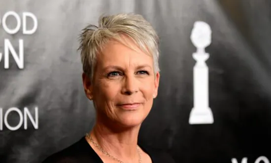 Jamie Lee Curtis Blasts Fiji Water for Forced Advertising at Golden Globes