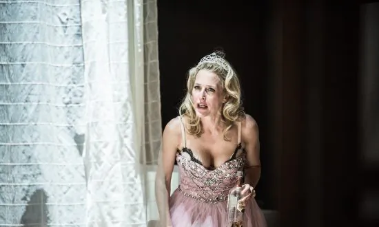 Theater Review: ‘A Streetcar Named Desire’