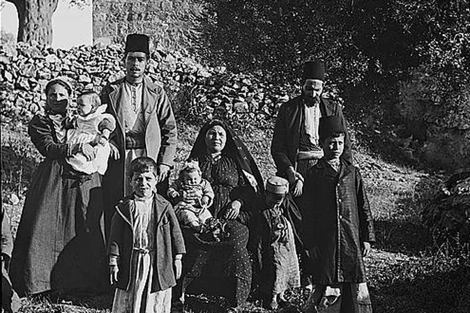 Ashkenazic Jews residing in the "American colony," 1900-1920. (Library of Congress, Public Domain)