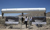 Video: 700 MPH Hyperloop Has First Test Run