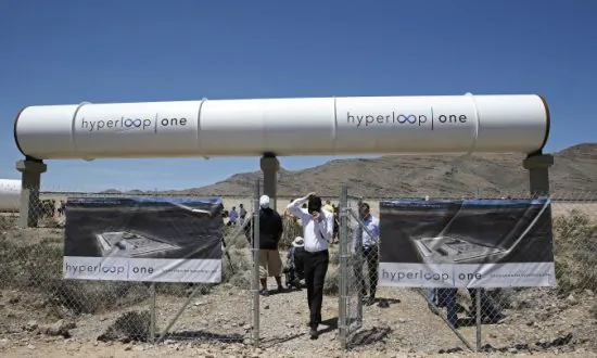 Video: 700 MPH Hyperloop Has First Test Run