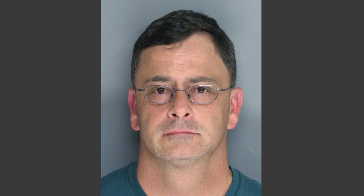 In this March 6, 2016 photo provided by the Berkeley County jail, Goose Creek, S.C. shows James Edward Loftis. Loftis faces two counts of murder after being accused of fatally shooting two people who were demanding an unpaid cab fare. (Berkeley County jail via AP)